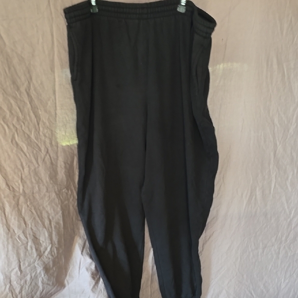 Joe Boxer Black Joggers with Relaxed Fit and Versatile Style - Picture 1 of 6